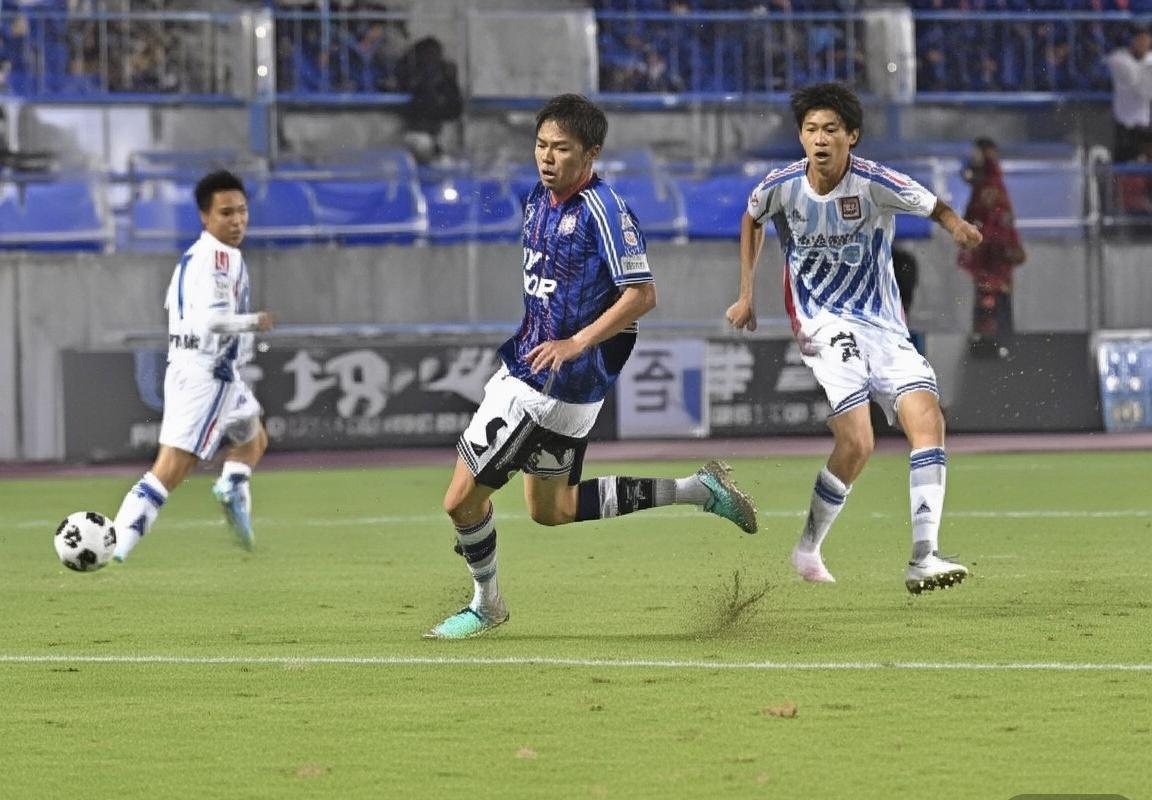 2019赛季横滨水手对磐田喜悦焦点对决：激情对决与战术解析(图5)